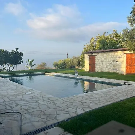 Romanos Kır Evi Pafos